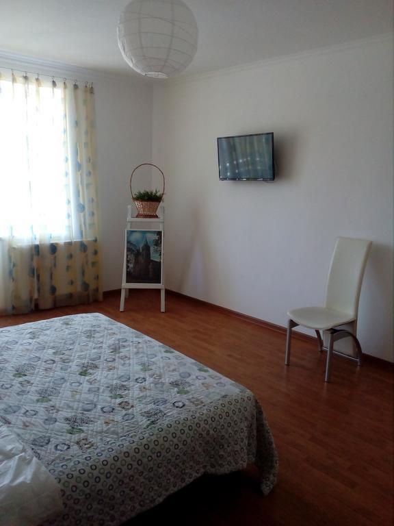 Apartment On Akademika Sakharova Ивано-Франковск Экстерьер фото